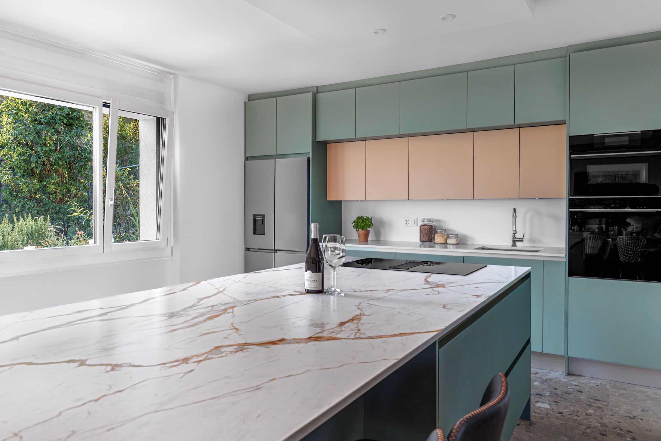 Cuisine verte sur mesure, vue 3, réalisation BP Cuisines
